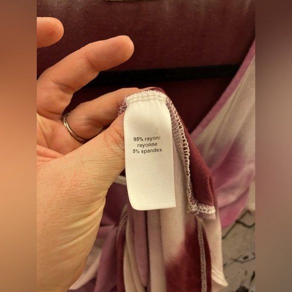 Maurices size large 24/7 basic T-shirt tie dye - Picture 4 of 4